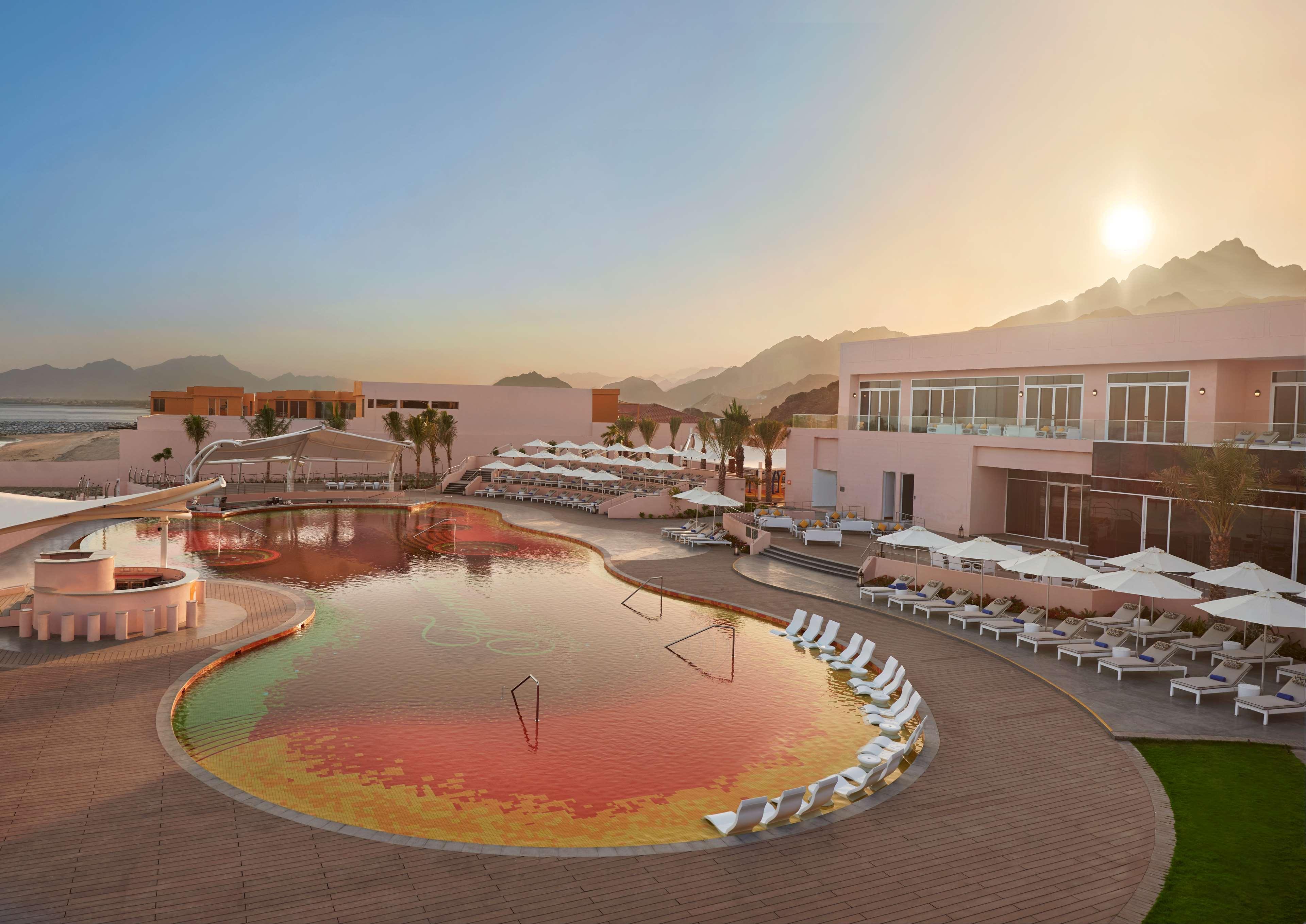 Fairmont Beach 5*
