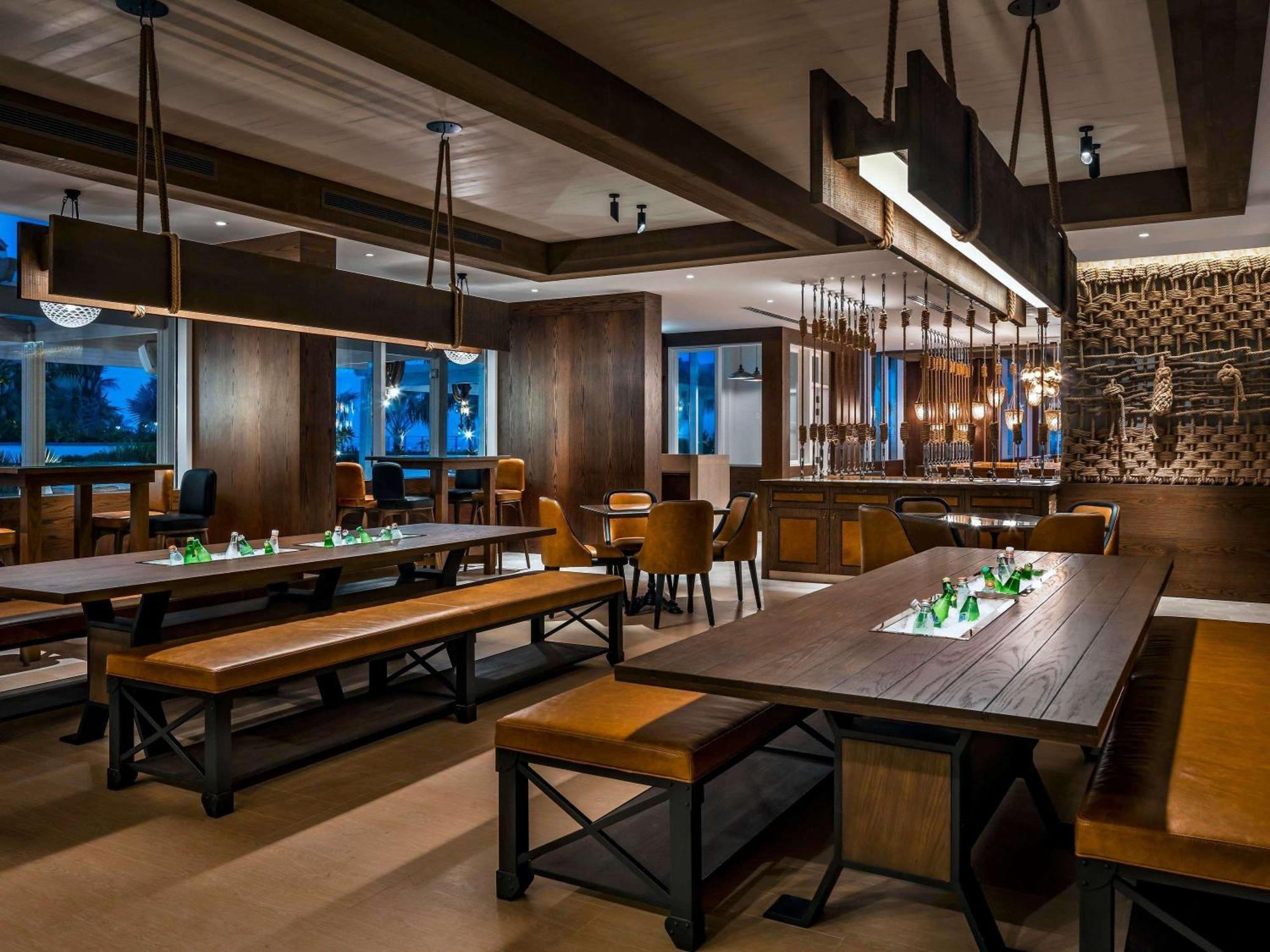 Resort Fairmont Beach 5*