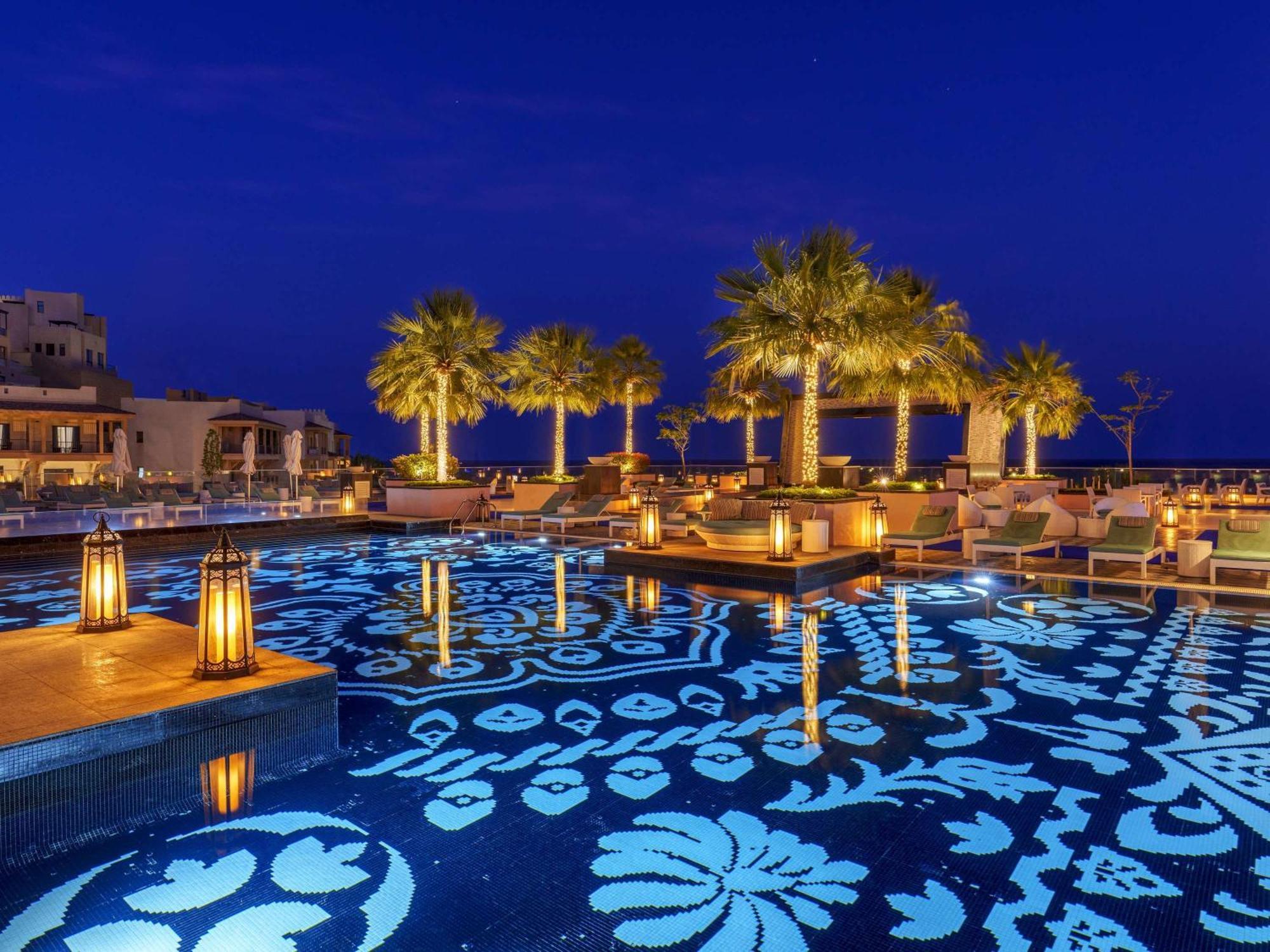 Resort Fairmont Beach 5*